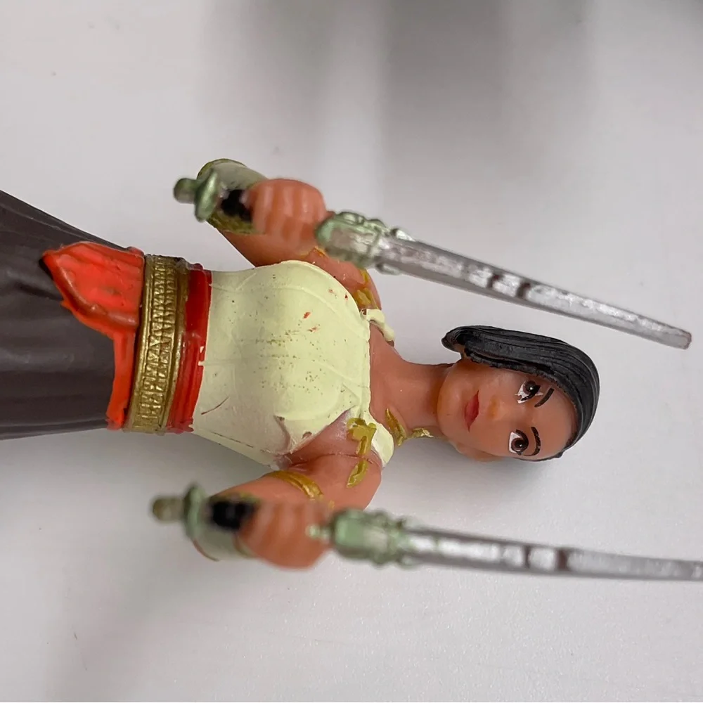 DISNEYS RAYA‎ AND THE LAST DRAGON FIGURINES